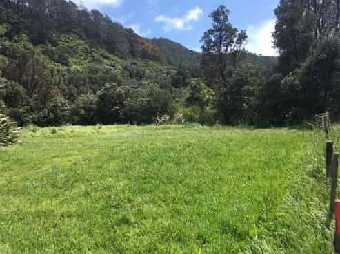 18 Karekare Road, Karekare