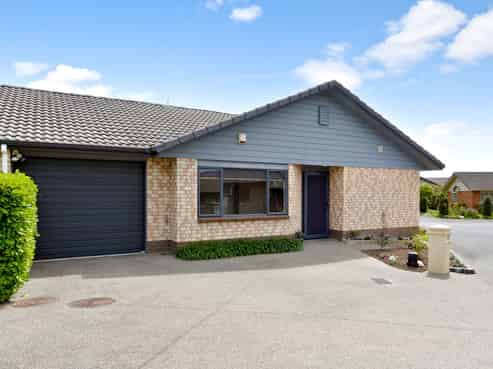 17/1 Piriti Drive, Te Atatu Peninsula