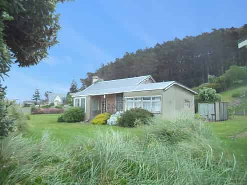 56 Akitio Esplanade, Pongaroa