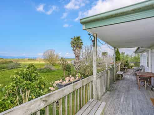 896 Miranda Road, Miranda