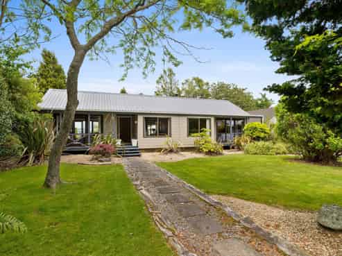 13 Henare Place, Tihiotonga