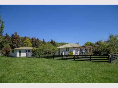 911 Ruahine Road, Mangaweka