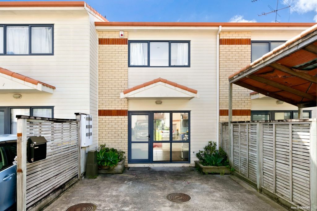 Property value 17/3 Ambrico Place, New Lynn realestate.co.nz