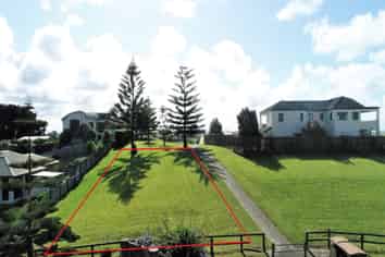 9 Ocean View Road, Coastlands
