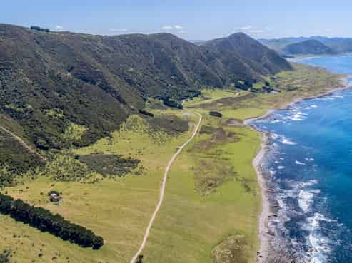 445 Tora Farm Settlement Road, Tora