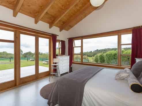 389 Korito Road, Korito