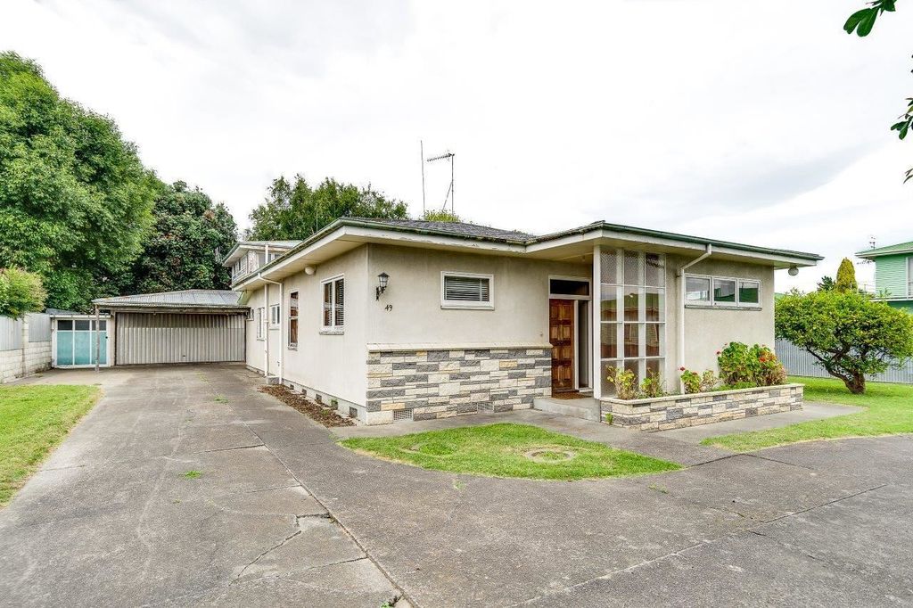 Property value 49 Meeanee Road, Taradale realestate.co.nz