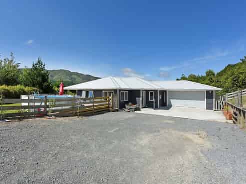 32A Kaitoke Loop Road, Kaitoke