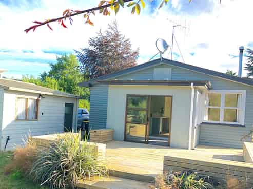 21 Home Street, Manapouri