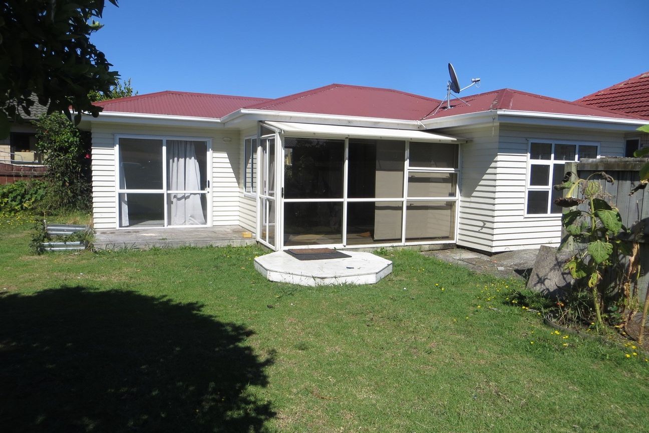 For Rent Renovated Two Bedroom House With Big Backyard