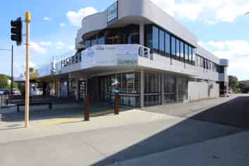 New Lynn, Retail/Offices.