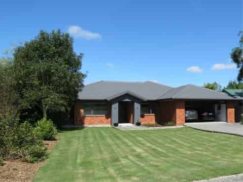 29 Chertsey Line Road, Chertsey