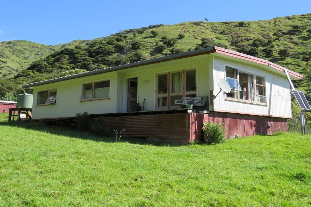 For sale 158 Waiotemarama Road, Opononi realestate.co.nz
