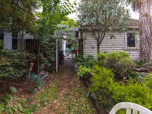 252 Waterloo Road, Hornby