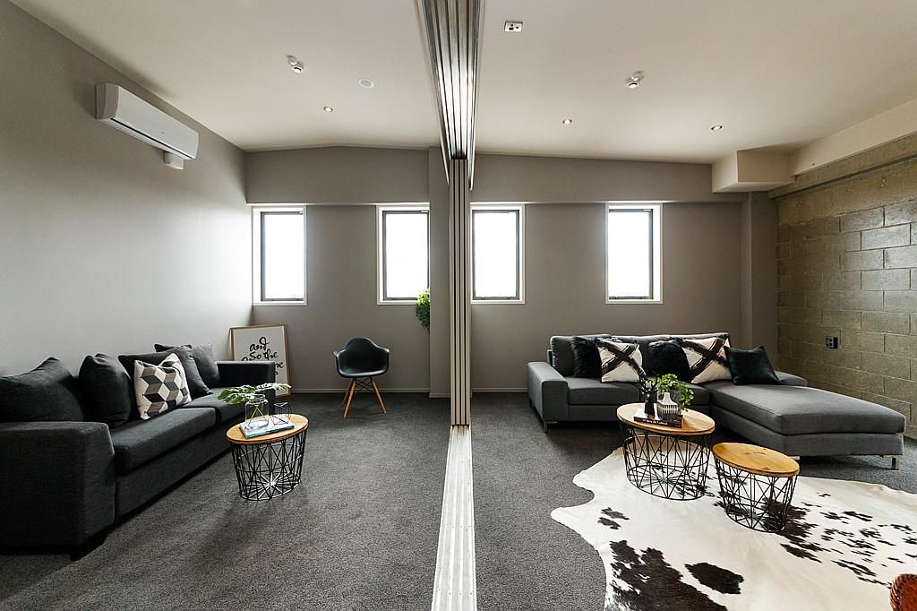 Penthouse Living! 1