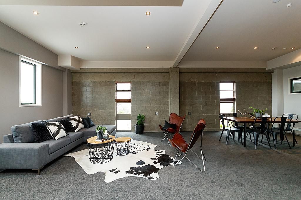 Penthouse Living! 5