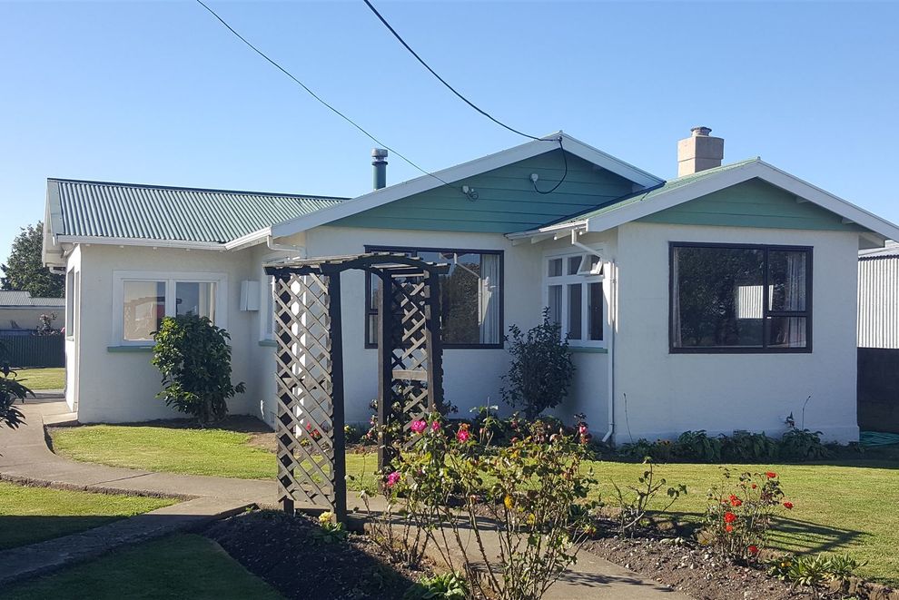 For sale 6 Frederick Street, Waimate realestate.co.nz