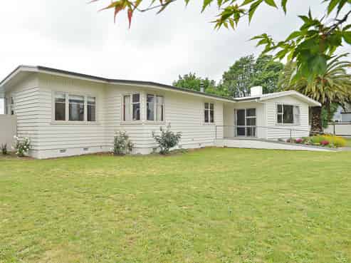 45 Weld Street, Martinborough