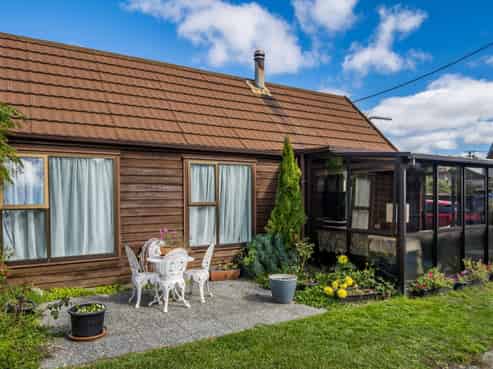 3A Pukatea Street, Eastbourne