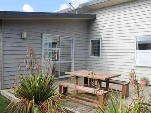 1 Little Queen Street, Westport