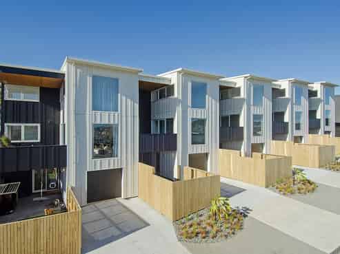 95 Woodridge Drive, Woodridge