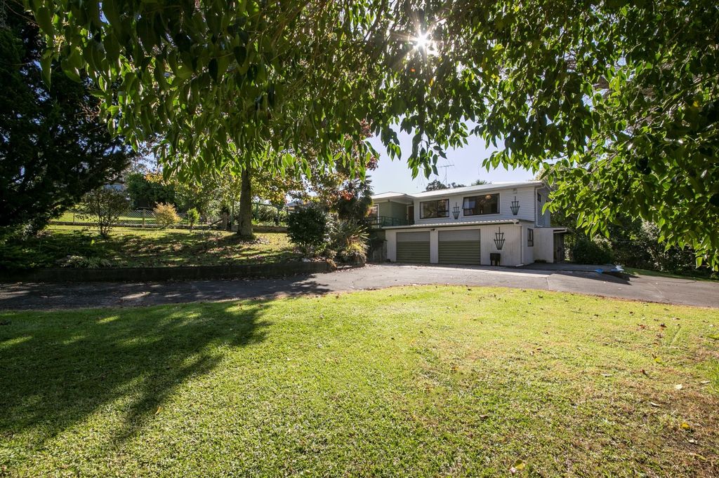Sold 100A Rosier Road, Glen Eden realestate.co.nz