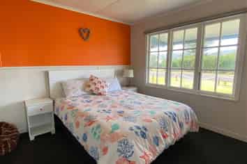 127 Ocean Road, Whangamata