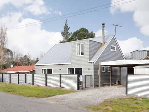 12B Rinaldi Avenue, The Pines Beach