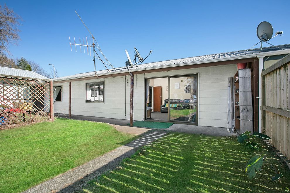 For sale 2/22 Beach Road, Katikati realestate.co.nz