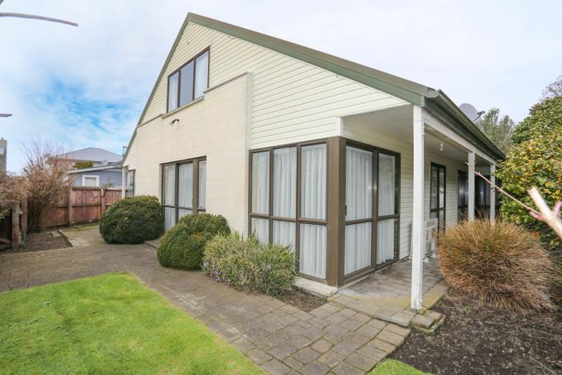 For Rent 3 Bedroom 2 Bathroom Townhouse Realestate Co Nz