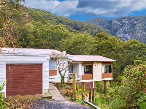 30 Village Loop Road, Waipori Falls