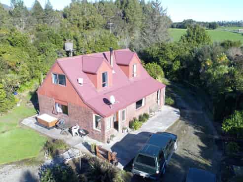 891 Fairdown Road, Denniston