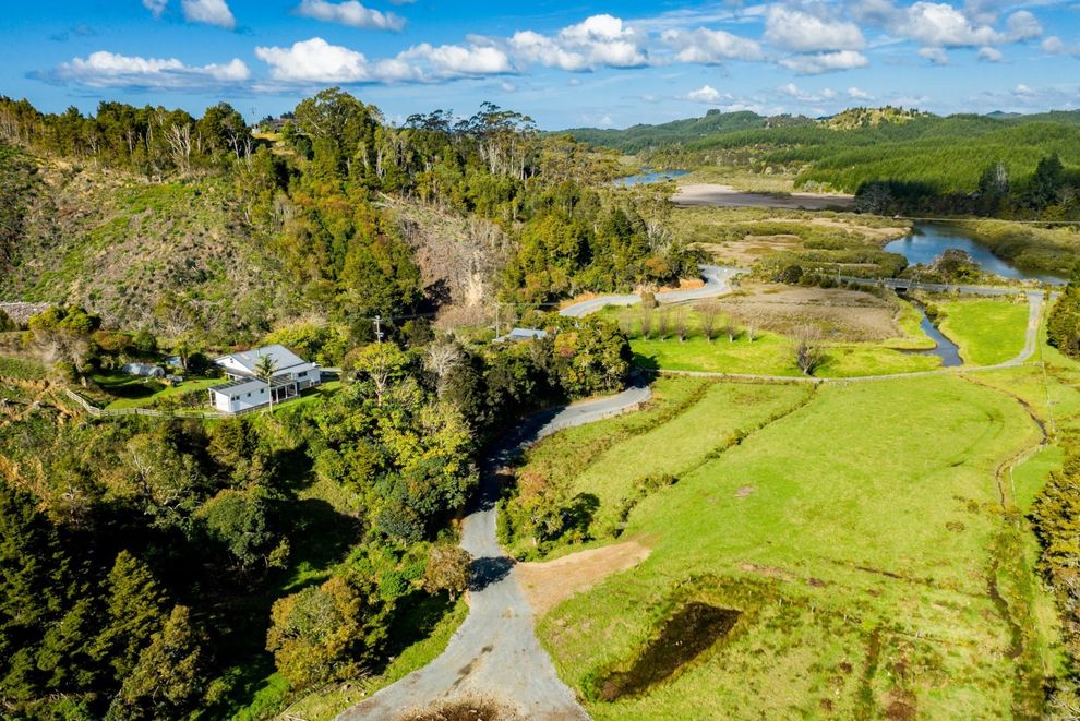 For sale 1327 Ngunguru Road, Ngunguru realestate.co.nz