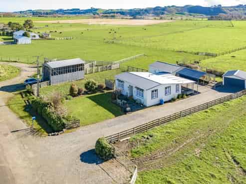 689 Ruatangata Road, Whangaehu