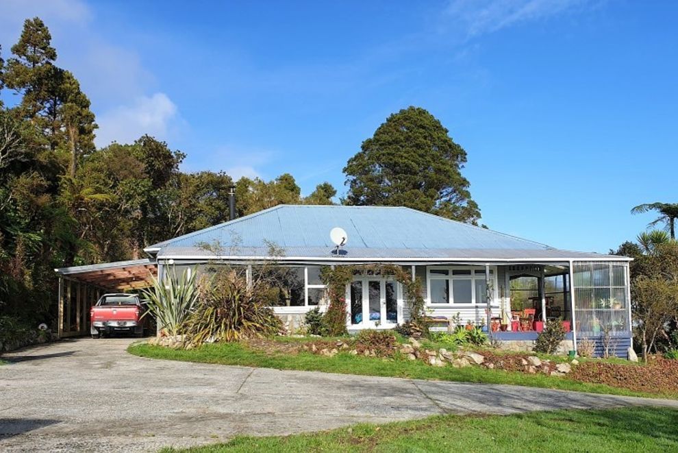 For sale 2828 Coast Road State Highway 6 Barrytown, Barrytown