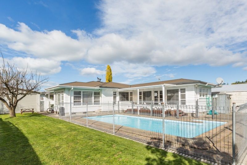 taradale community pool