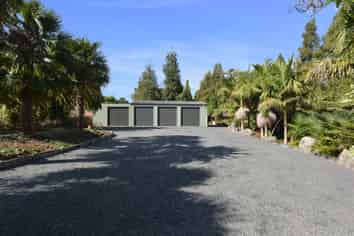 56 Springs Road , Maungatapere