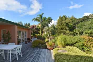 56 Springs Road , Maungatapere