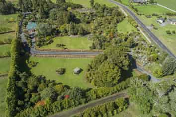 56 Springs Road , Maungatapere