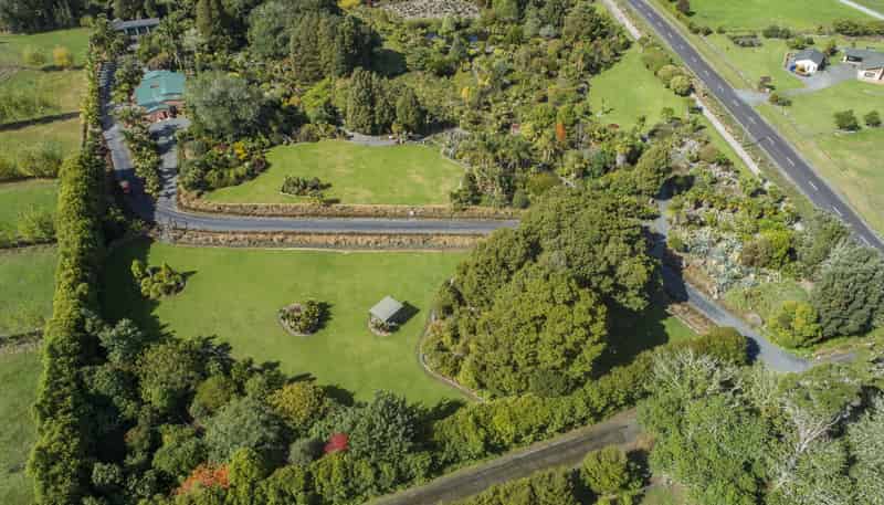 56 Springs Road , Maungatapere