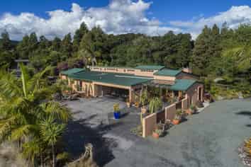 56 Springs Road , Maungatapere