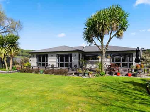 879 Corbett Road, Waikite Valley