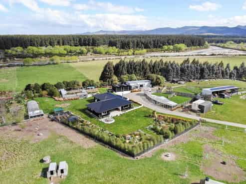 130 Waianakarua Road, Herbert