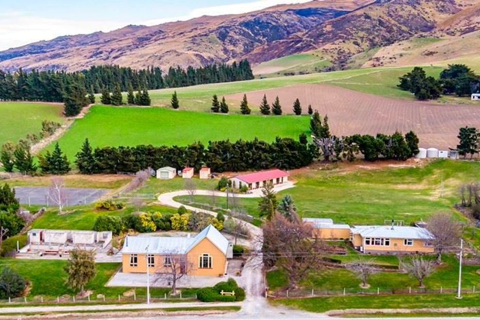 For sale 9125 Hyde Middlemarch Road, Dunedin City