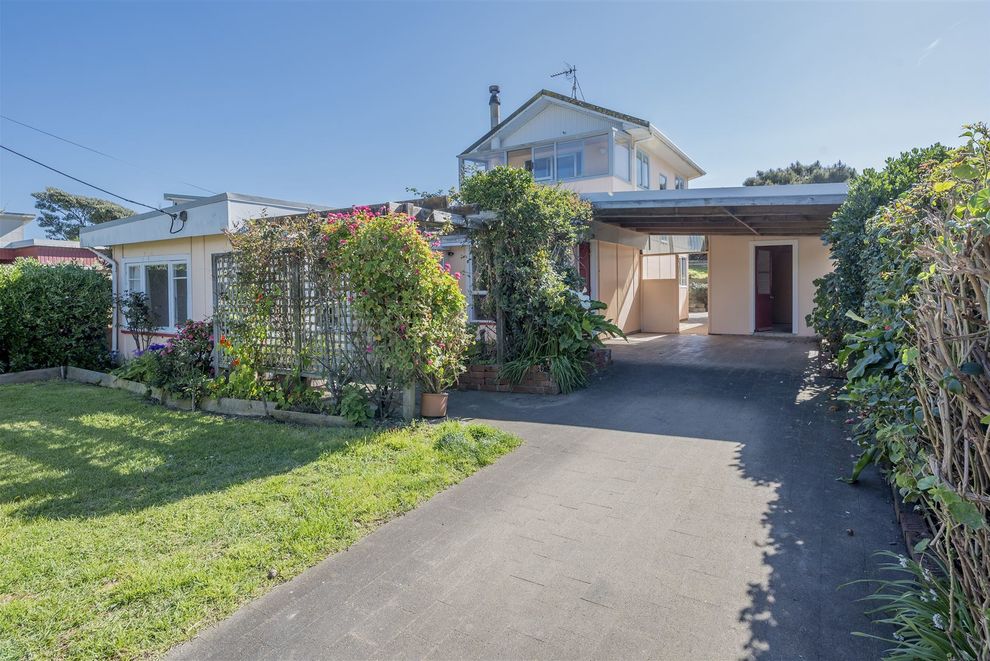 For sale 29 Kapiti Lane, Otaki Beach realestate.co.nz