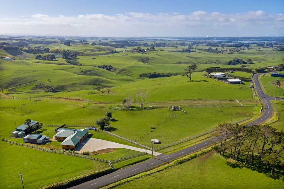For sale 18 Coe Road, Waiuku realestate.co.nz