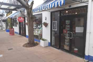 Boutique Retail Investment