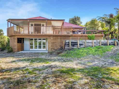 1207 Harbour Road, Oparau