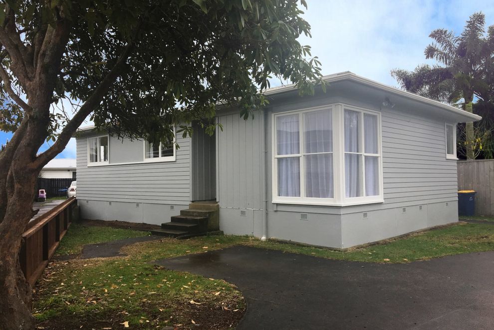 For rent 21 Brennan Avenue, Te Atatu Peninsula realestate.co.nz