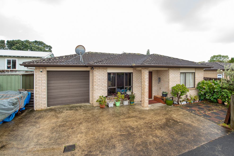 For sale 142a Church Street, Otahuhu realestate.co.nz